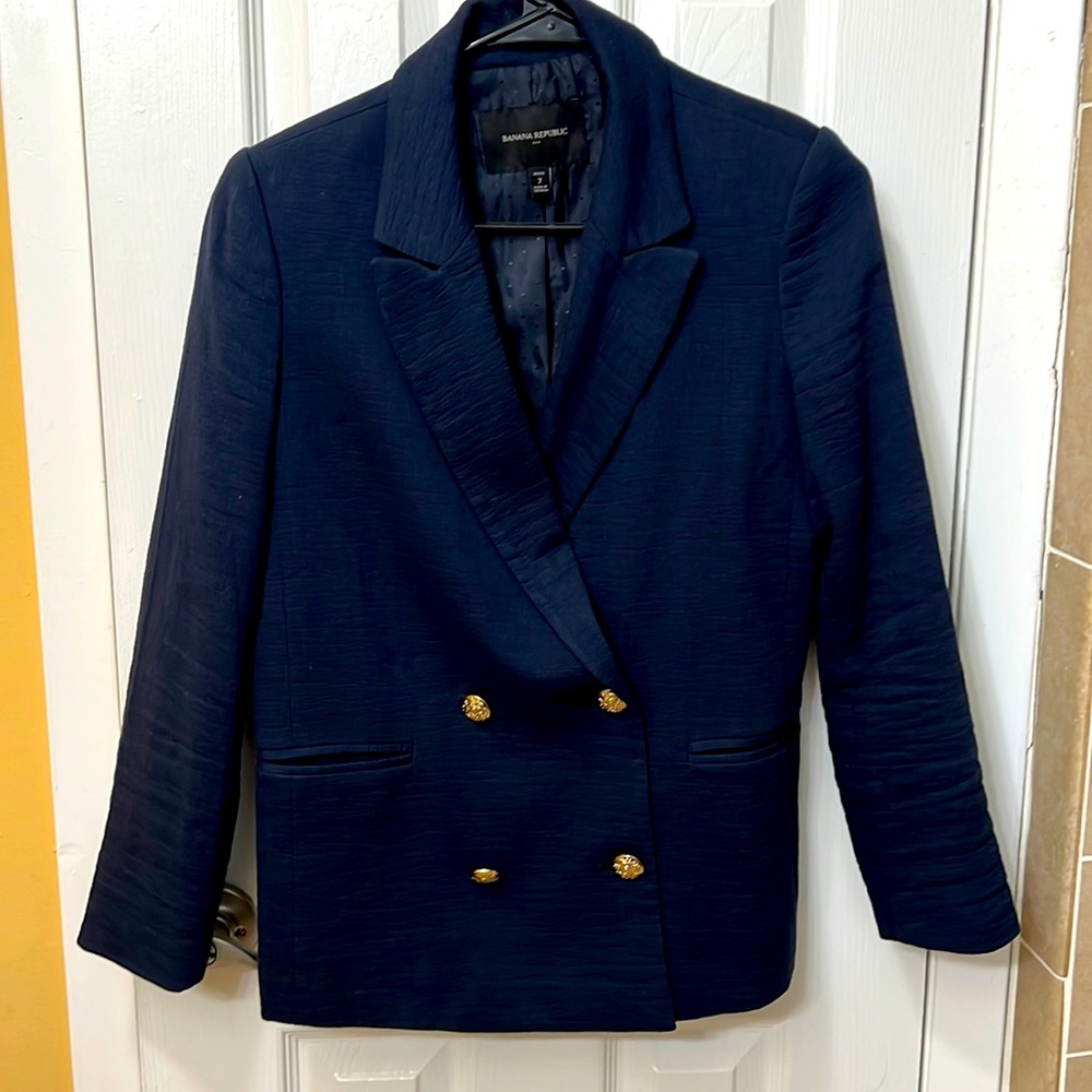 Banana republic dark navy blazer size 2, light material